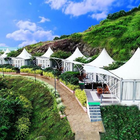 Sunnys World Hotel Pune Exterior foto
