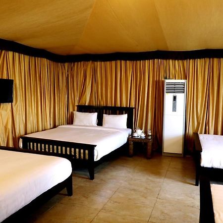 Sunnys World Hotel Pune Exterior foto