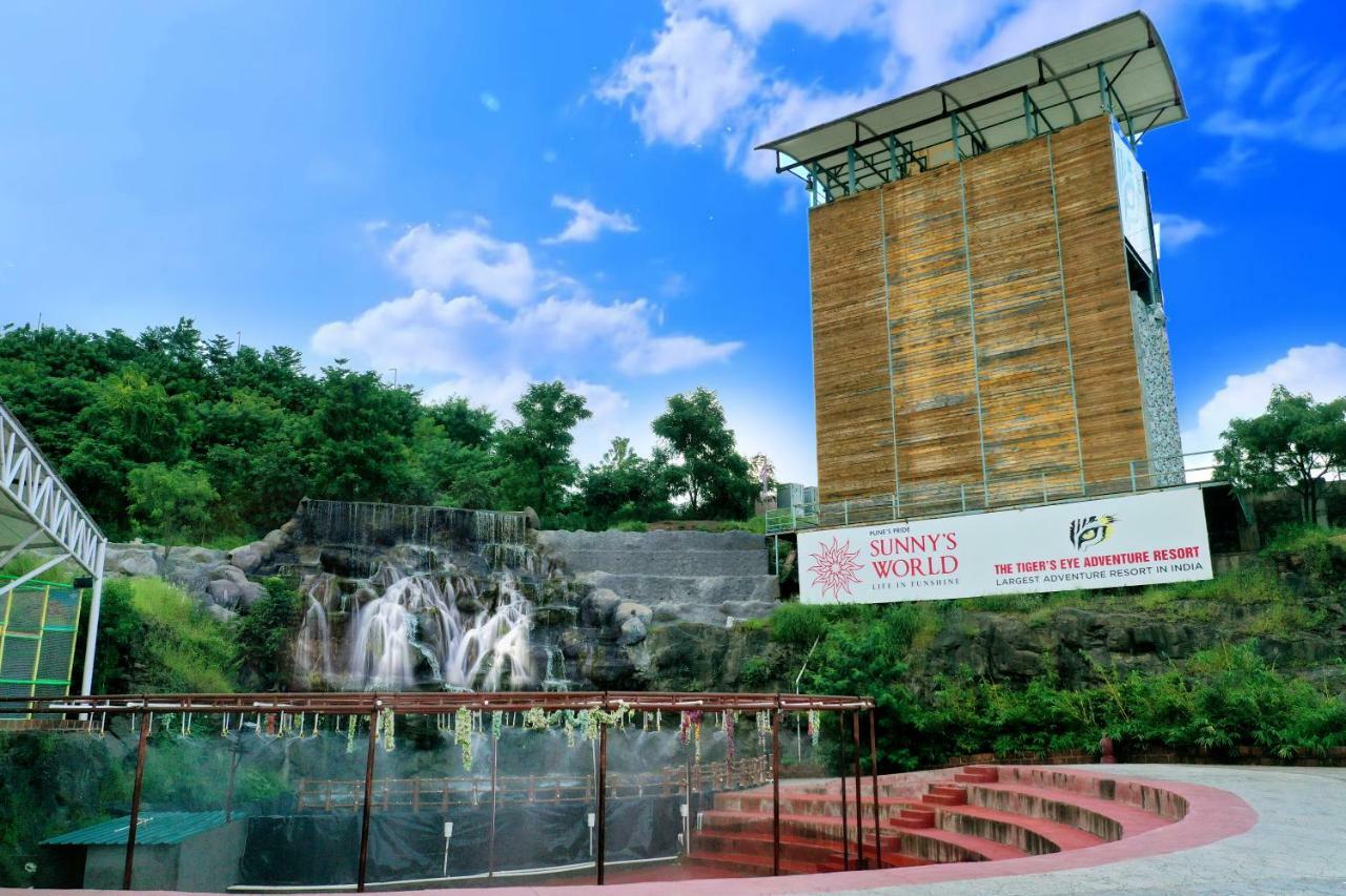 Sunnys World Hotel Pune Exterior foto