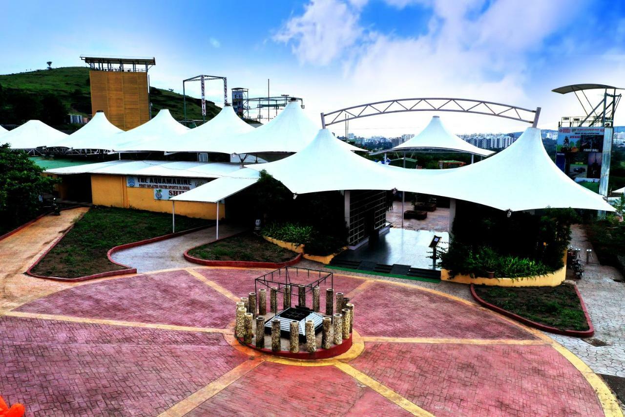 Sunnys World Hotel Pune Exterior foto