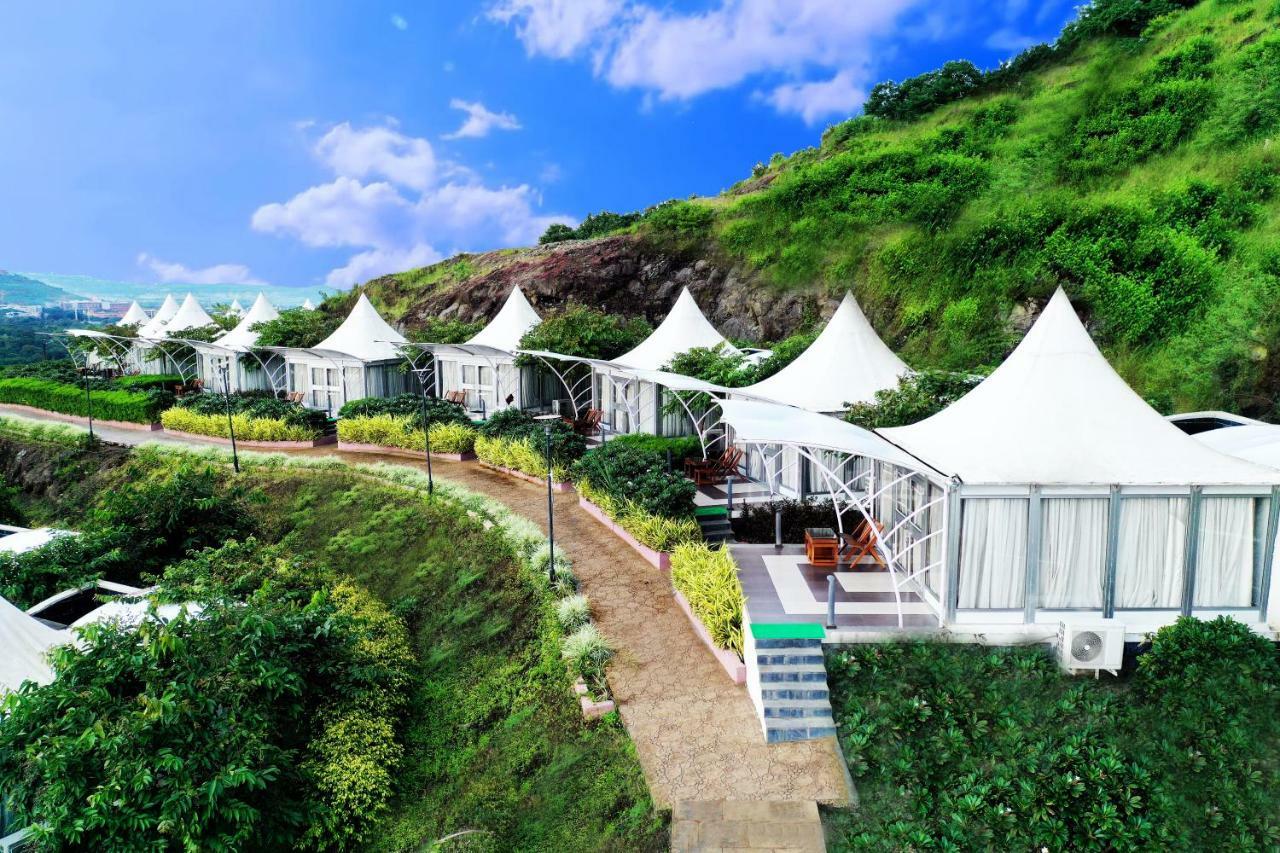 Sunnys World Hotel Pune Exterior foto