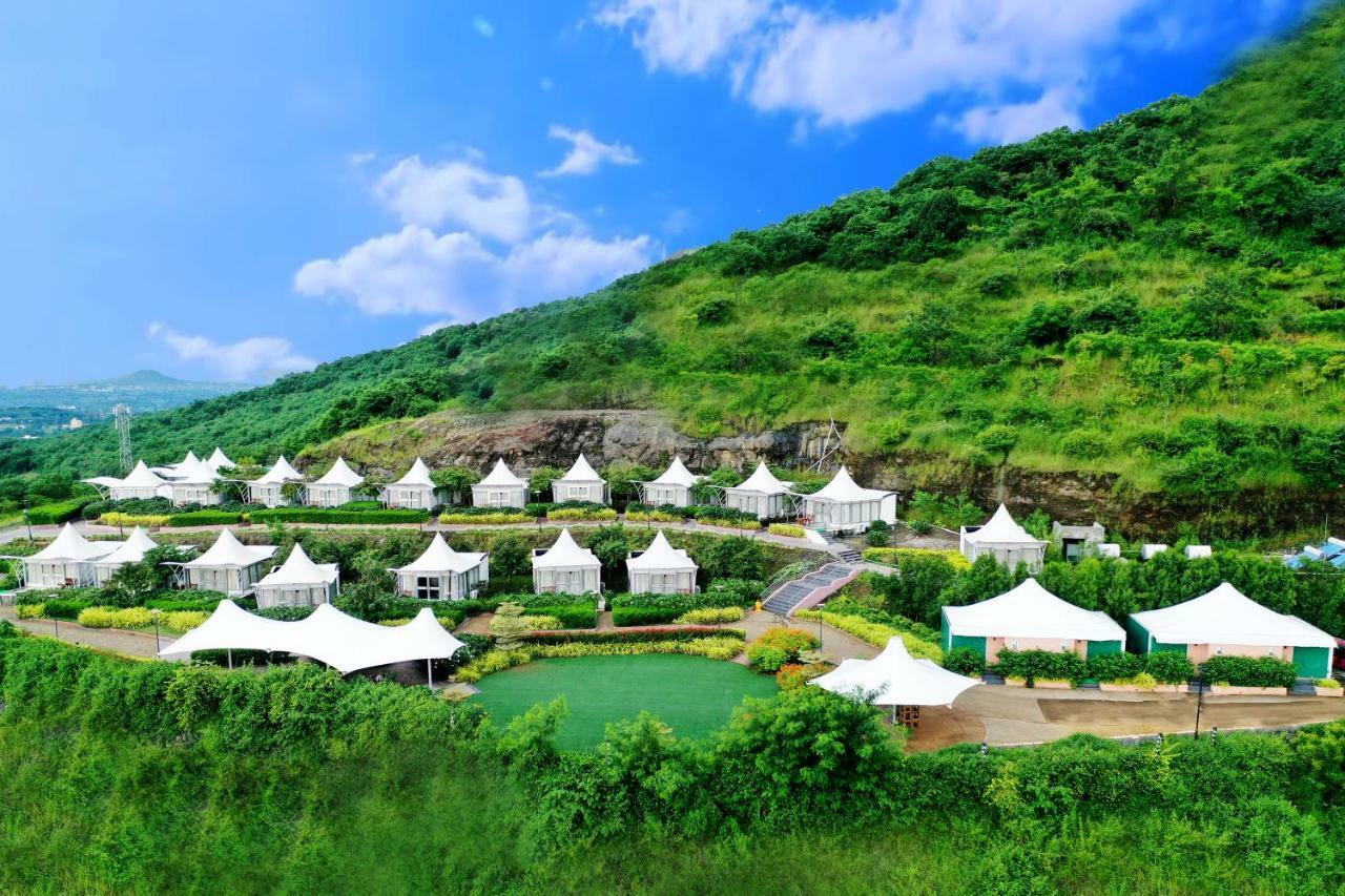 Sunnys World Hotel Pune Exterior foto